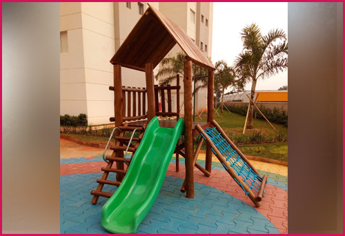 Casa do Tarzan com escorregador de fibra